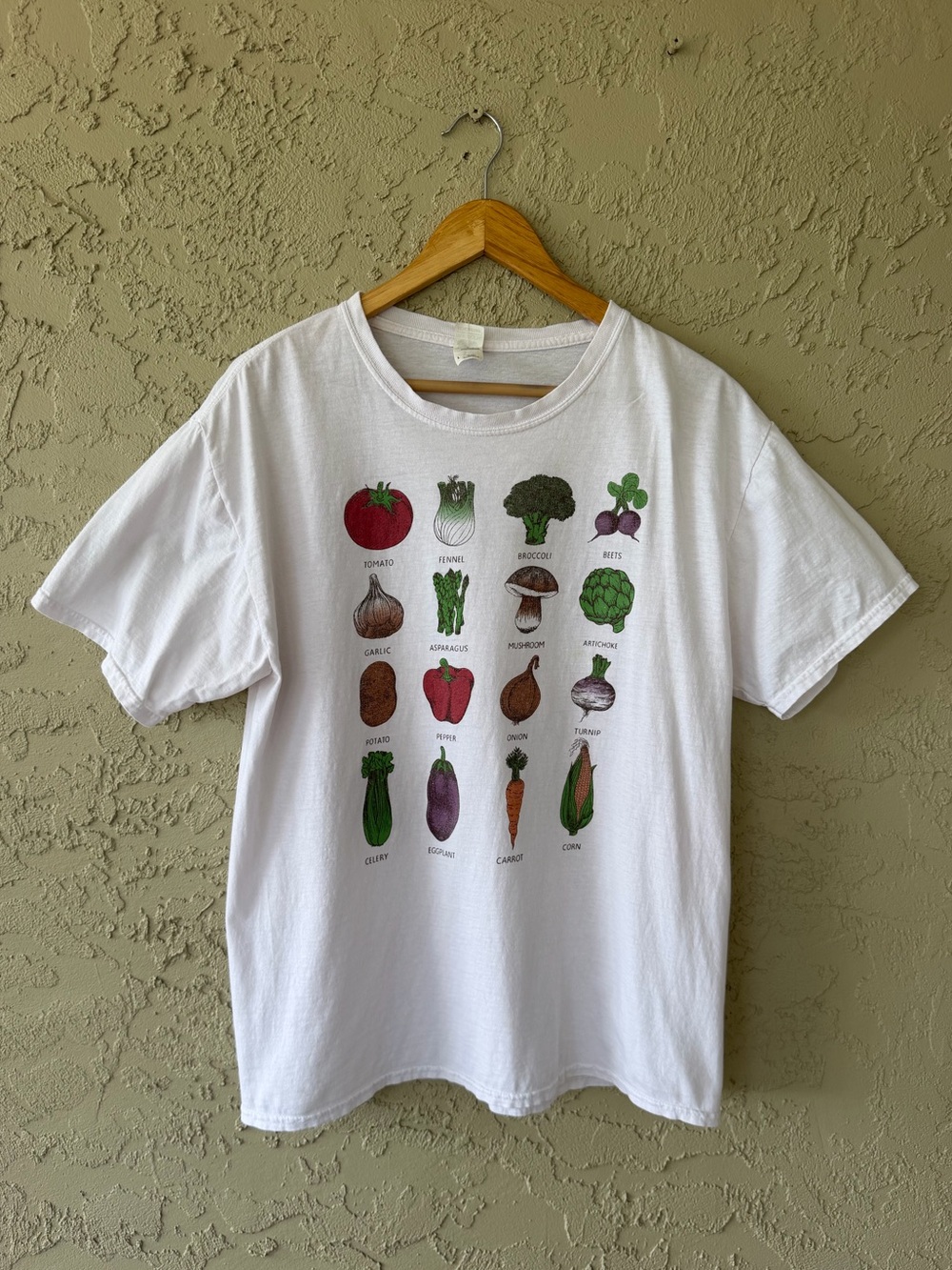 Fruit of the Loom Vegetable Graphic T-Shirt White Large